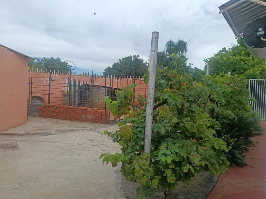 5 Bedroom Property for Sale in Royldene Northern Cape